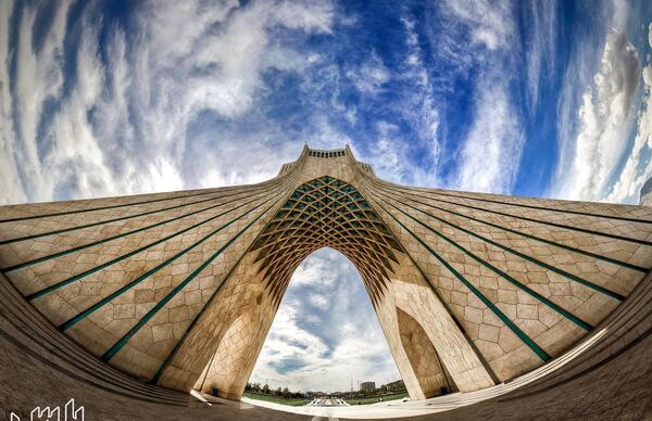 عکس میدان آزادی تهران با کیفیت بالا