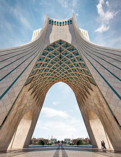 عکس میدان آزادی تهران با کیفیت بالا