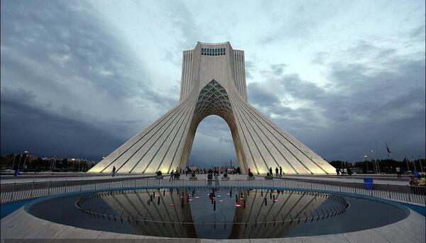 عکس میدان آزادی تهران با کیفیت بالا