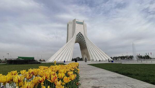 عکس میدان آزادی تهران با کیفیت بالا