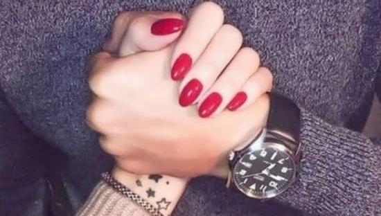 مدل ژست عکس دست دونفره