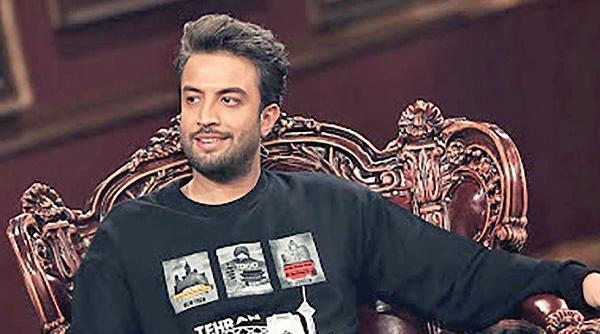 عکس بنیامین در سلام بمبئی