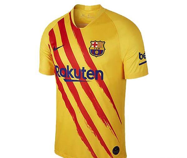 عکس جغد روی لباس بارسلونا