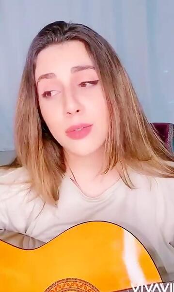 عکس ثنا برزنجه