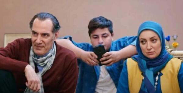 عکس نگار عابدی و دخترش و همسرش