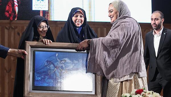 عکس های بازیگران شبی که ماه کامل شد
