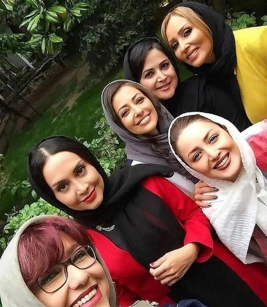 عکس پرستو صالحی و مادرش