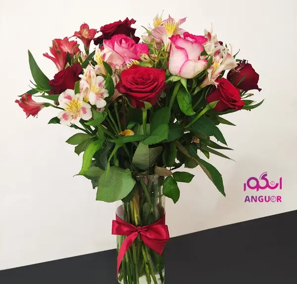 عکس گل رز با گلدان