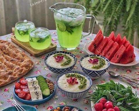 عکس از سفره ی افطار ساده