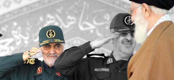 عکس رهبر همراه سردار سلیمانی