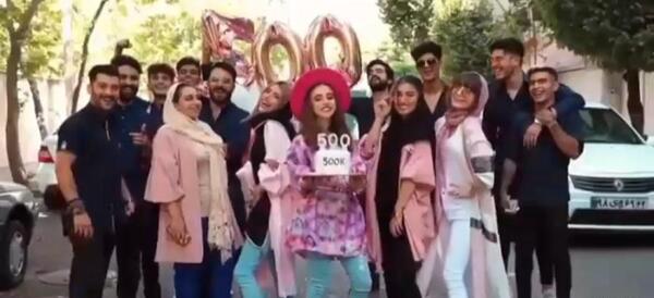 عکس نیکا فلاحی در بچگی