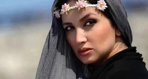 عکس با حجاب روناک یونسی