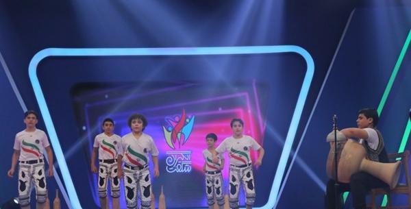 عکس مجری شگفت انگیزان