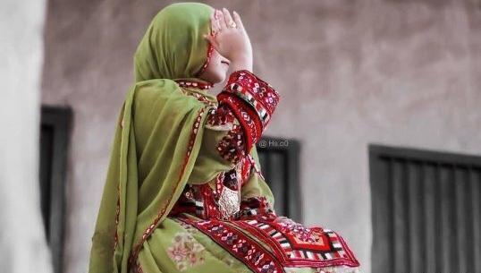 عکس دختر بلوچ با لباس محلی