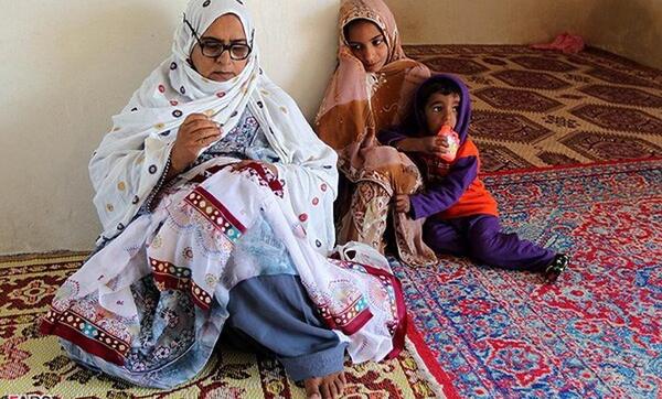 عکس دختر بلوچ با لباس محلی