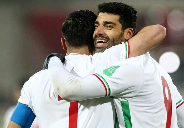 عکس مهدی طارمی و همسرش