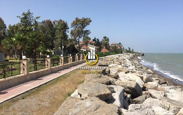 عکس دریا کنار