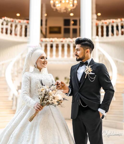 عکس عروس و داماد در باغ ایرانی