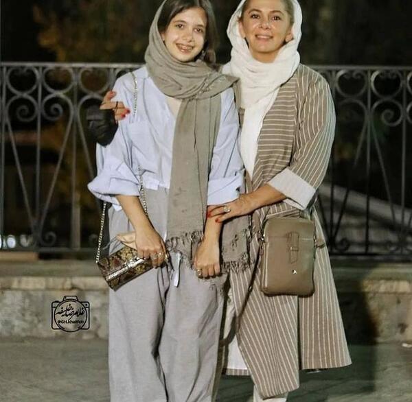 عکس پژمان بازغی و مادرش
