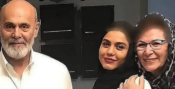 عکس آزاده زارعی با جمشید هاشم پور