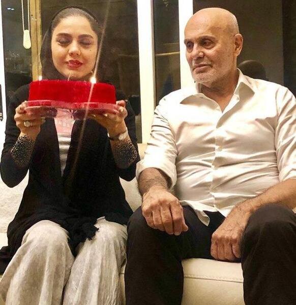 عکس آزاده زارعی با جمشید هاشم پور