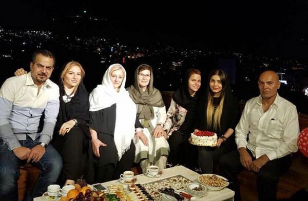 عکس آزاده زارعی با جمشید هاشم پور