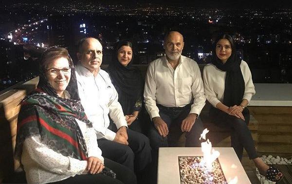 عکس آزاده زارعی با جمشید هاشم پور