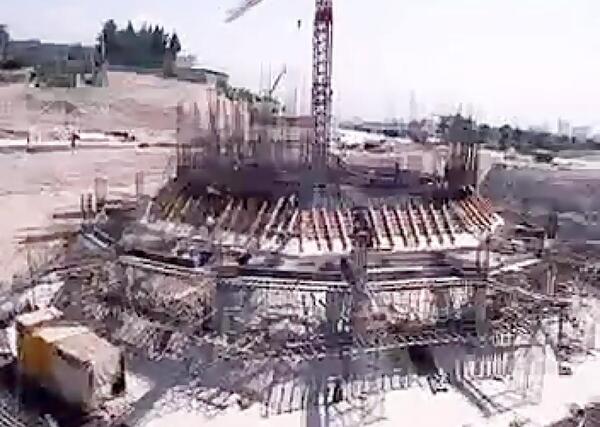 عکس صاحب برج میلاد تهران