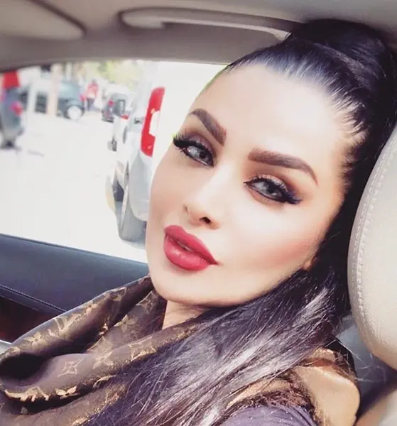 عکس دنیا جهانبخت کیست