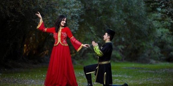 عکس لباس آذری دخترانه