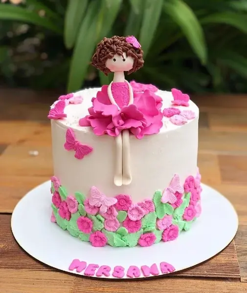 عکس کیک تولد دخترانه برای ۱۰ سال
