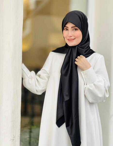 عکس روسری مشکی ساده