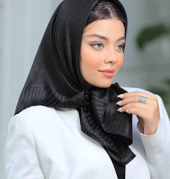 عکس روسری مشکی ساده