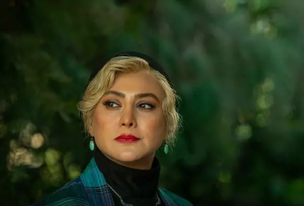 عکس مجری آزاده صمدی