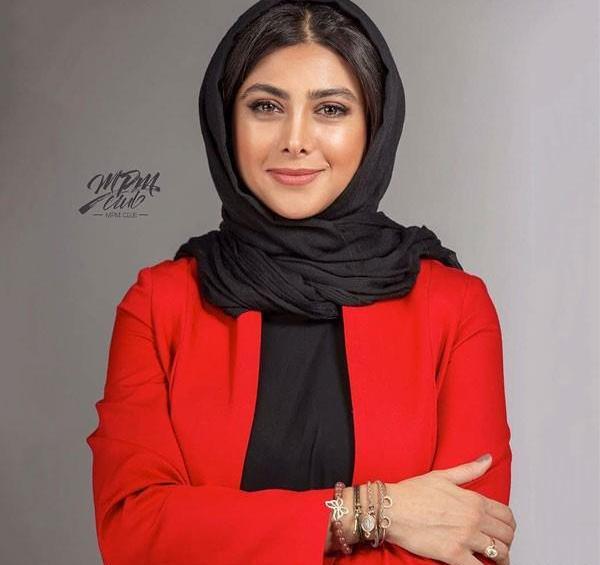 عکس مجری آزاده صمدی