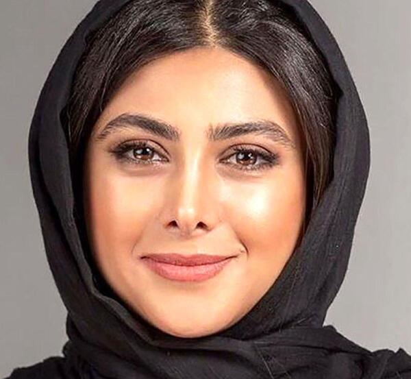 عکس مجری آزاده صمدی