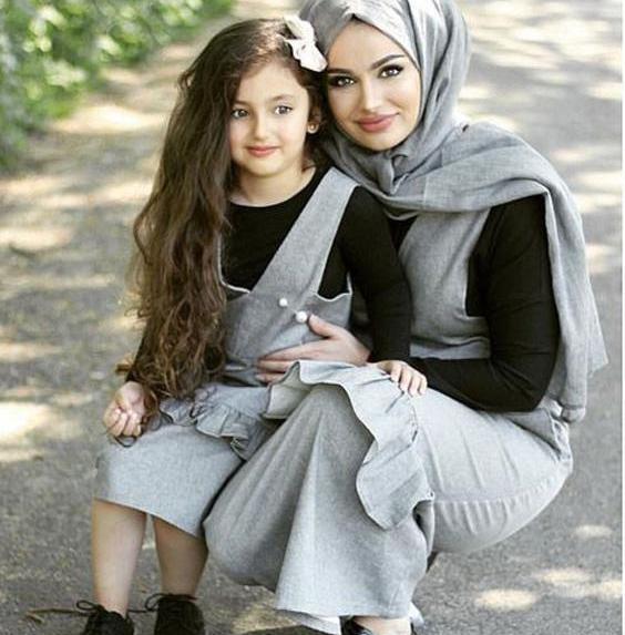 عکس با حجاب مادر و فرزند
