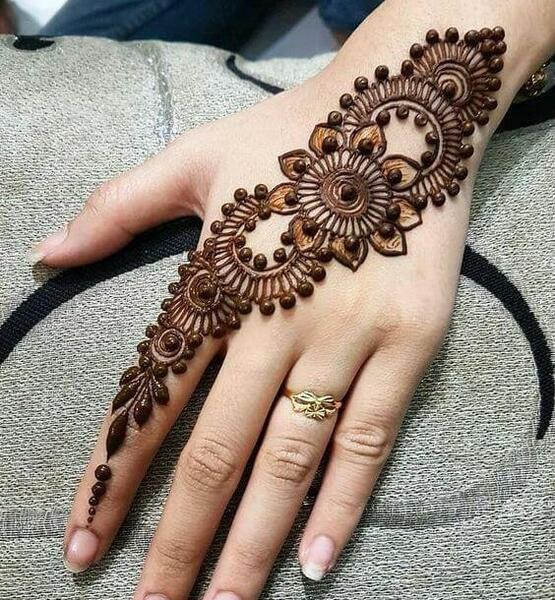 عکس حنا روی دست عروس