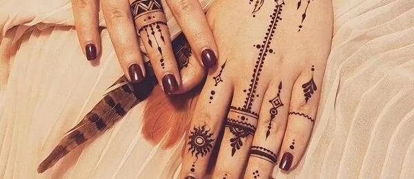 عکس حنا روی دست عروس