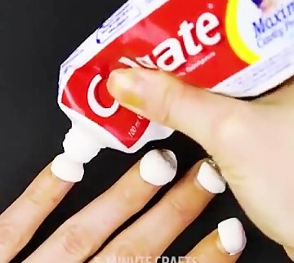 عکس طراحی ناخن راحت