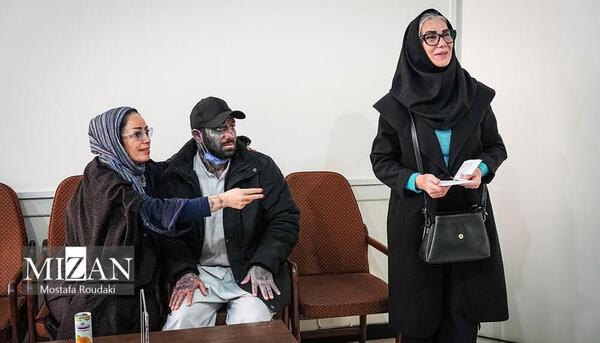 عکس سجده طرفداران تتلو