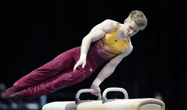 عکس داخل ژیمناستیک