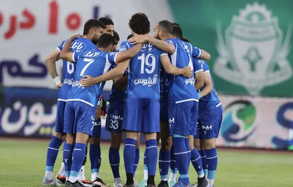 عکس پیراهن قهرمانی استقلال