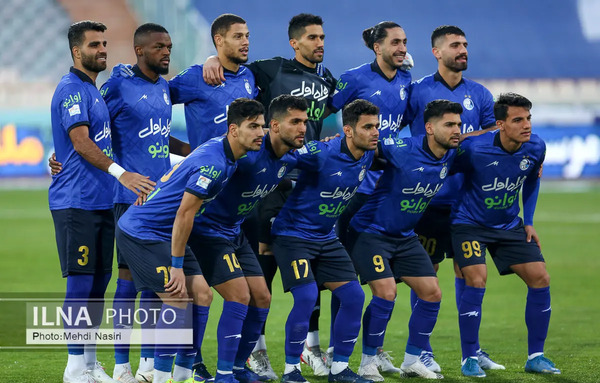 عکس پیراهن قهرمانی استقلال