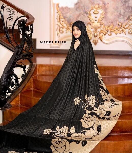 عکس چادر رنگی تیره
