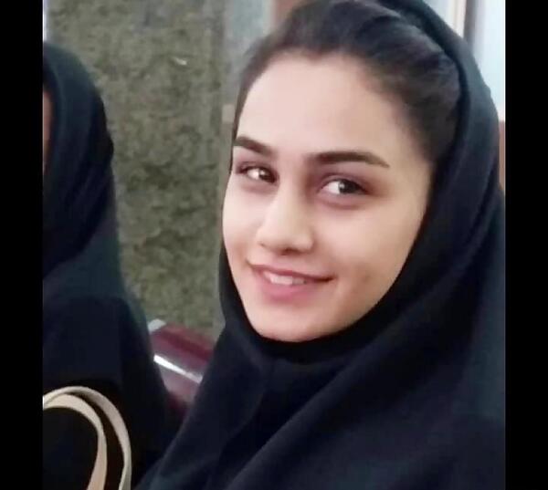 عکس دختر دانشجو