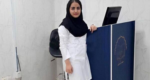 عکس دختر دانشجو