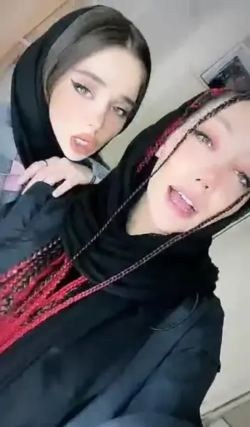 عکس نیکا فلاحی در سروش
