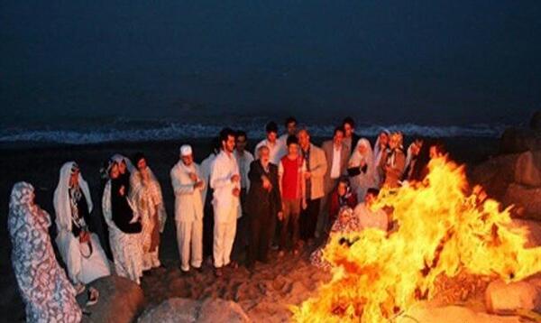 عکس چهارشنبه سوری در گلستان