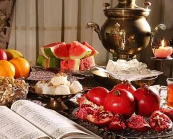عکس شب یلدا خانواده های ایرانی